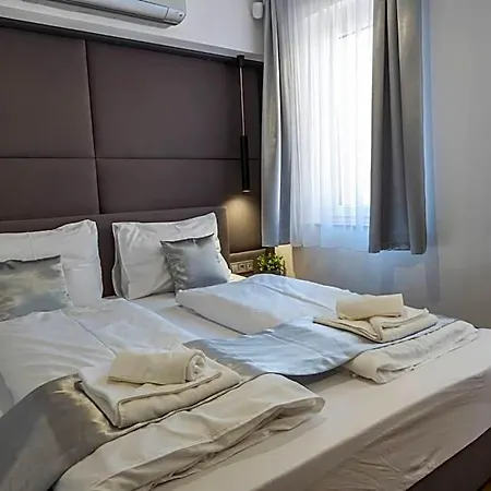 Aparthotel Minaret & Relax Pecs